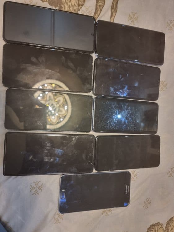 Galaxy Samsung $$ — 2
