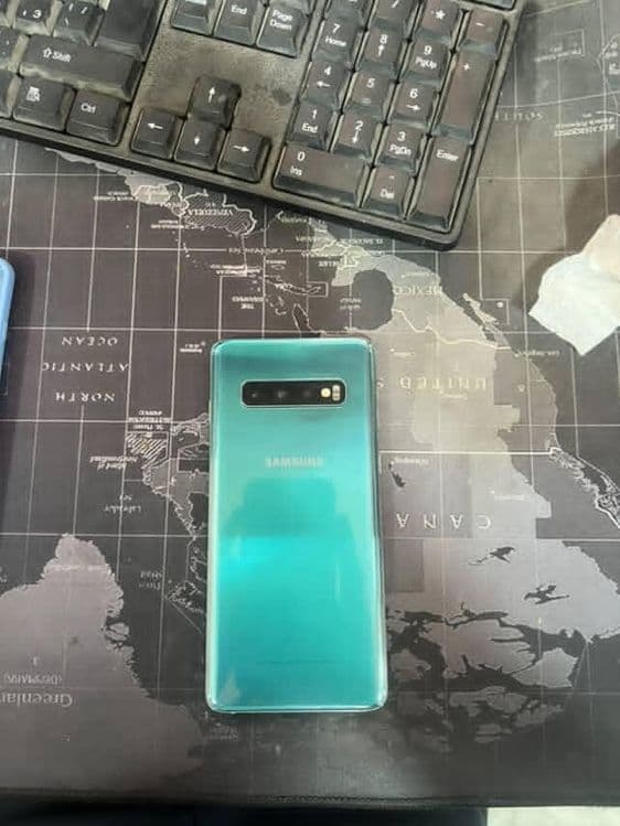 Samsung Galaxy s10 — 4