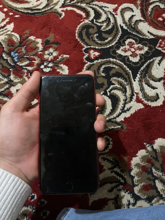 Iphone 8+ LLA region holati ideal — 3