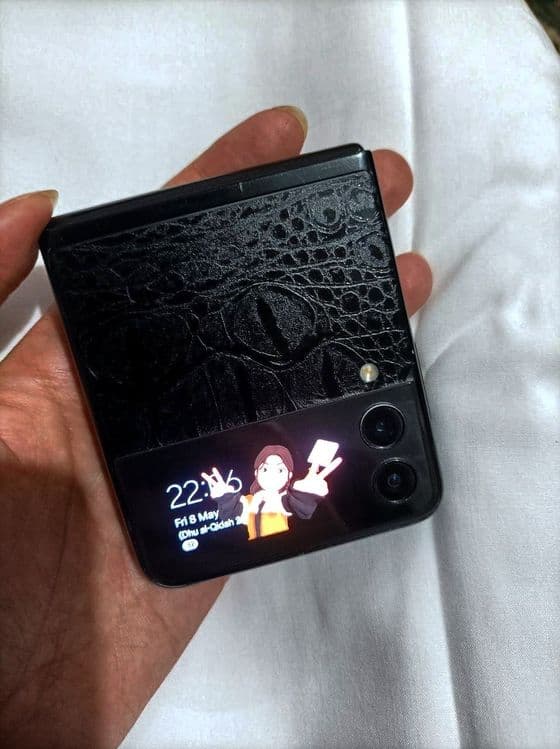 Samsung Galaxy Z flip 3 — 3