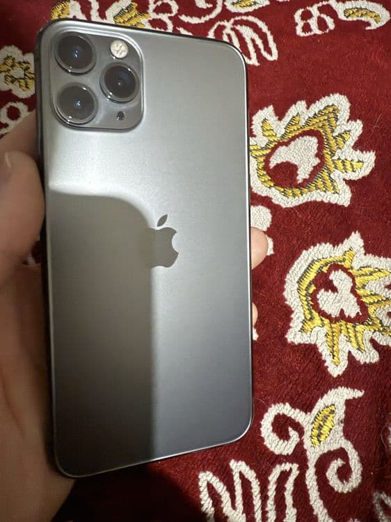 Iphone 11pro 64gb ideal srochna sotiladi — 4