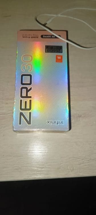 Прадаю infinix zero 30 — 2