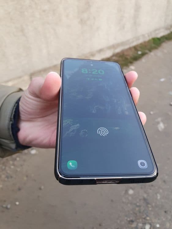 s21 kareski 5G . — 3