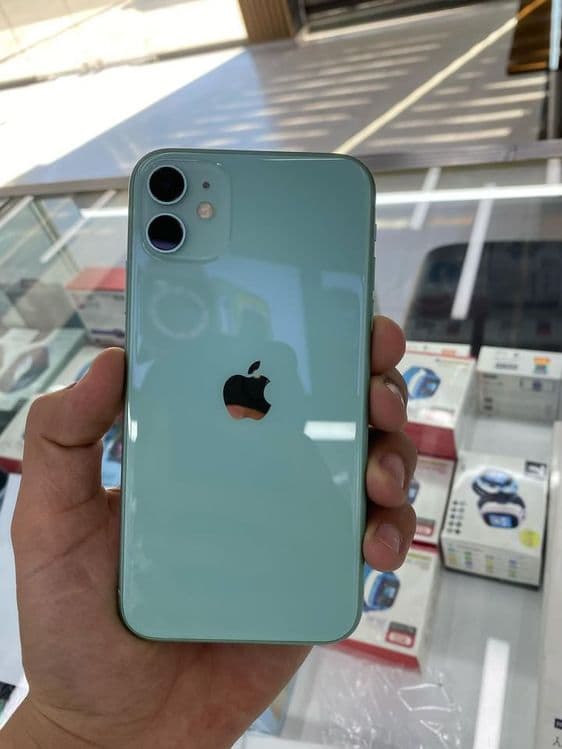 iPhone 11 telefoni sotiladi — 5