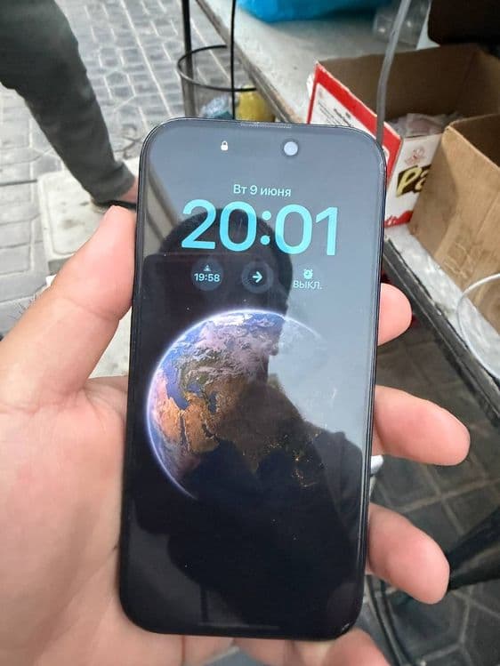 Срочно! Продается Iphone 16 pro 256gb, ёмкость 92% — 2