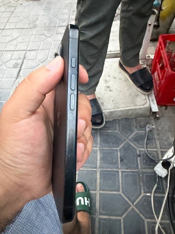 Срочно! Продается Iphone 16 pro 256gb, ёмкость 92% — 6