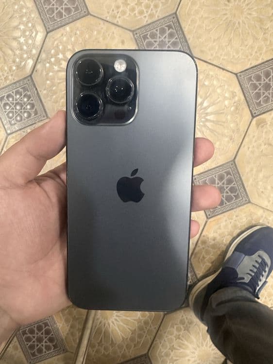 Iphone 16 pro max — 1
