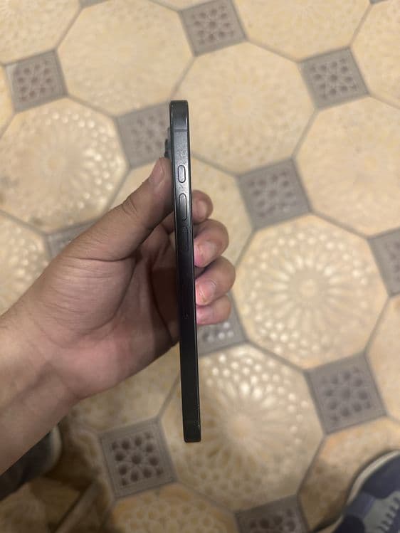 Iphone 16 pro max — 2