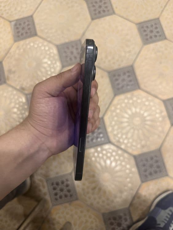 Iphone 16 pro max — 3