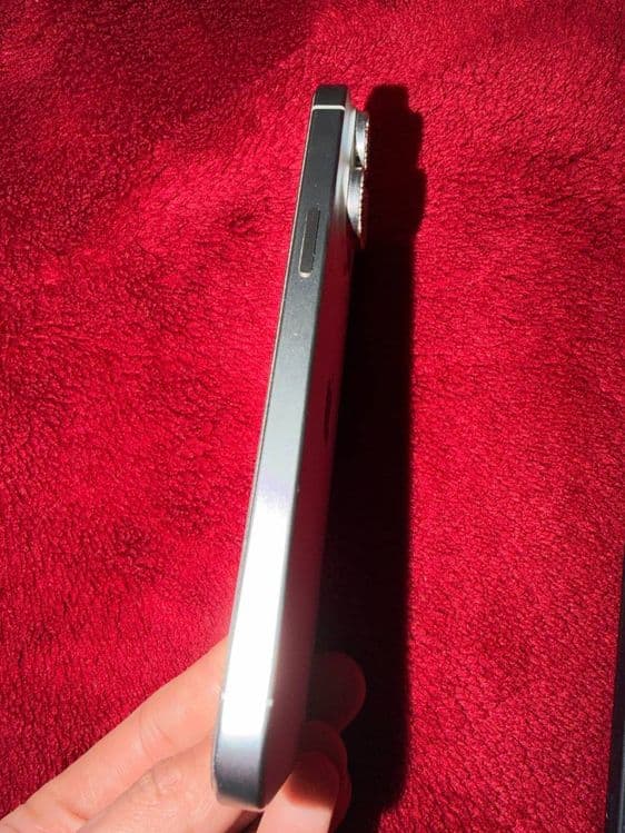 Iphone 15 promax pamit 256 yomkost 89% — 4