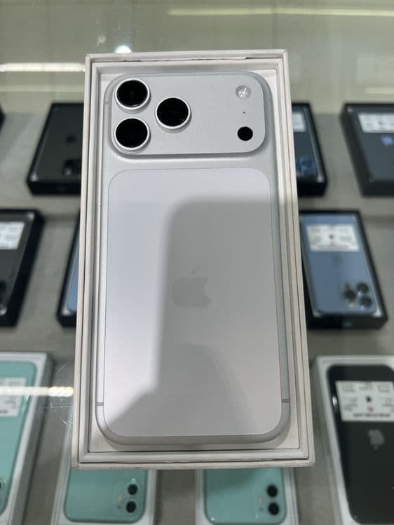 iPhone 17 Pro Max 2TB LL/A — 1