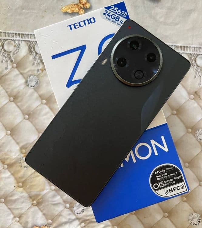 Tecno camon 30  256 gb — 2