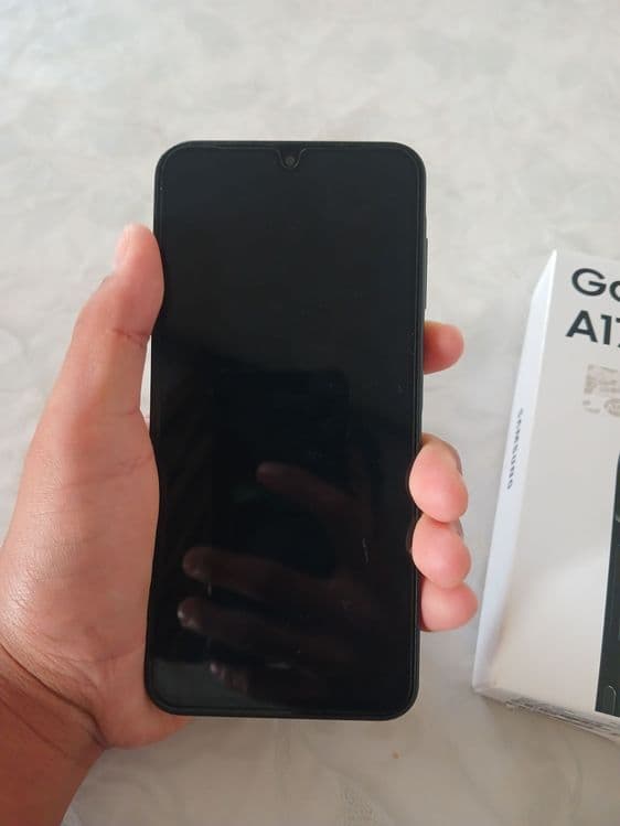Samsung A17 sotiladi — 2