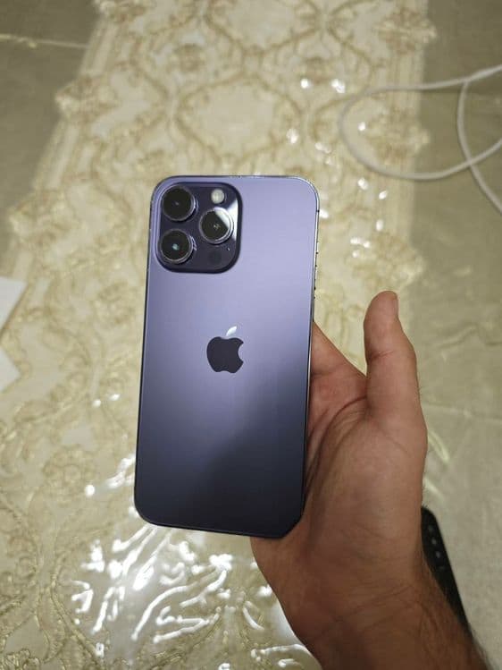 14 pro max 256gb — 3
