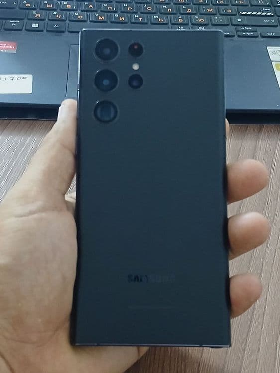 Samsung S 22 ultra sotiladi — 2