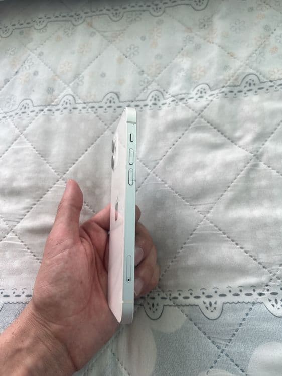 iPhone 12 sotiladi naxtga obmen yuq — 5