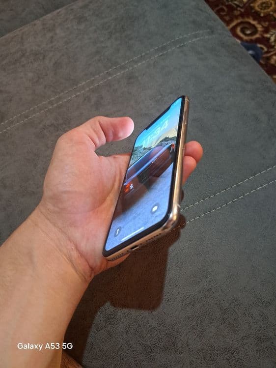 Iphone X 64GB srocni sotiladi — 2