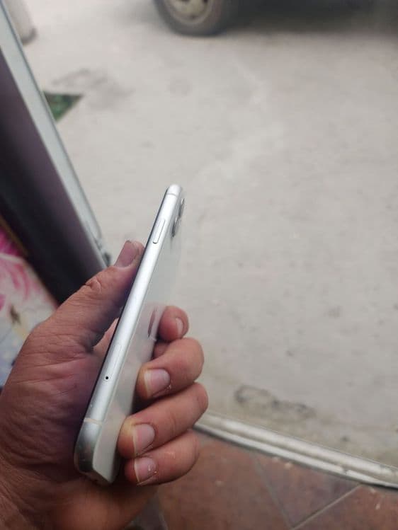 Iphone 11 ideal holatda — 6