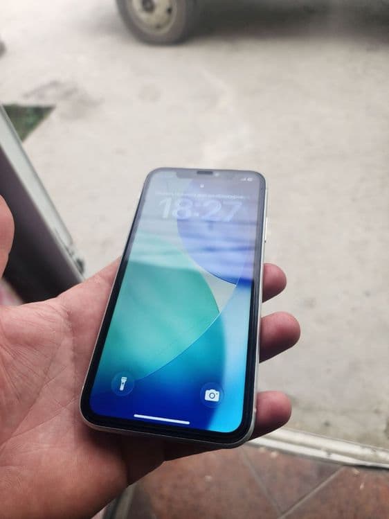 Iphone 11 ideal holatda — 7