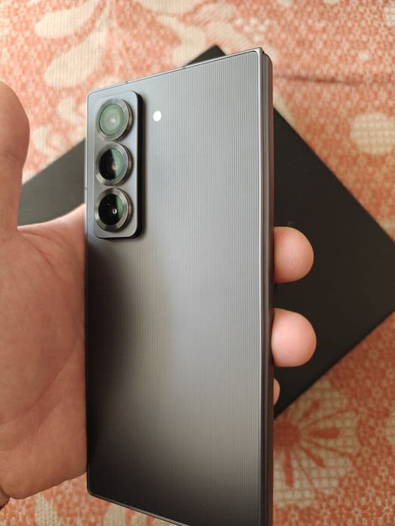 Samsung galaxy z fold SE (special edition) — 7