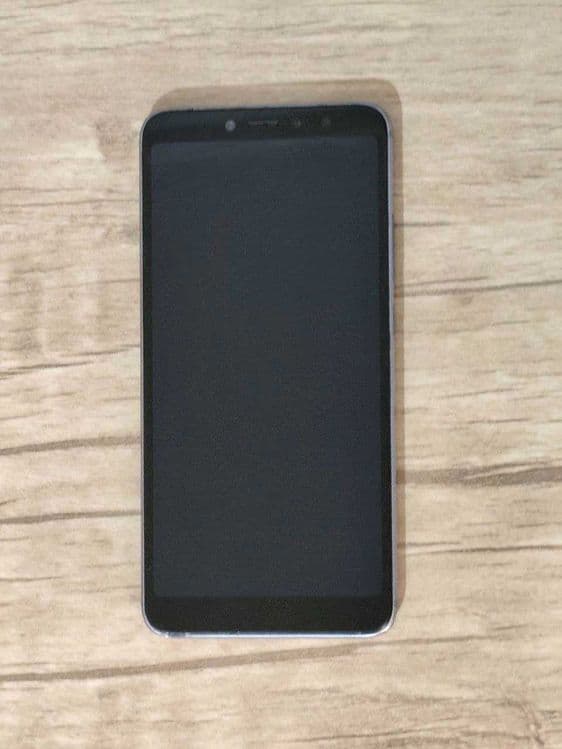 Xiaomi Redmi S2 telefoni sotiladi — 3