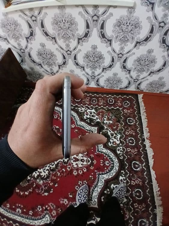 Samsung galaxy j7 — 8