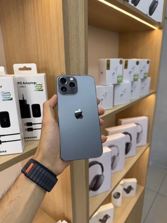 Iphone 13 ProMax — 1