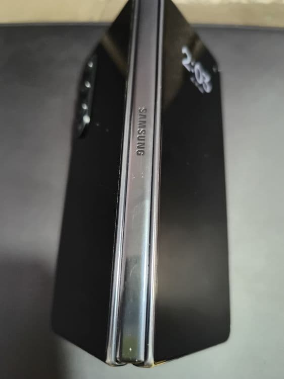 Samsung galaxy z fold 4 — 1