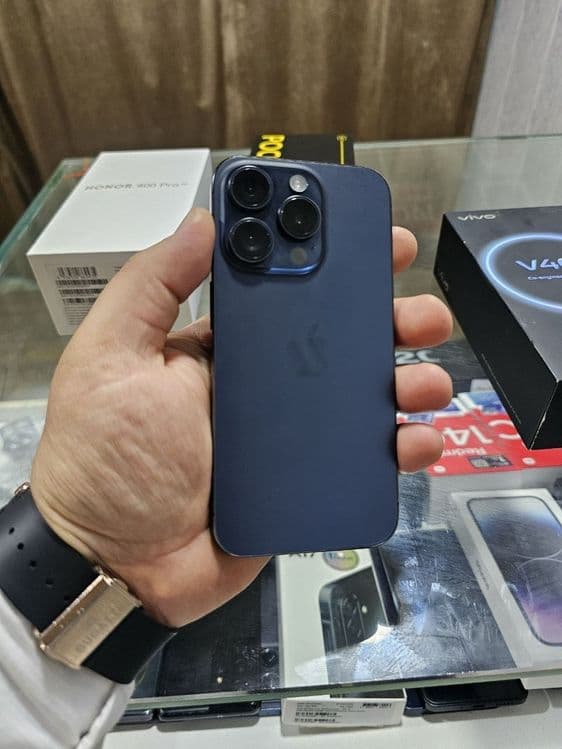 Iphone 15 pro 256gb — 3