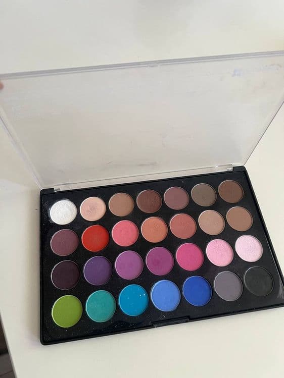 Палетка теней bh cosmetics — 1