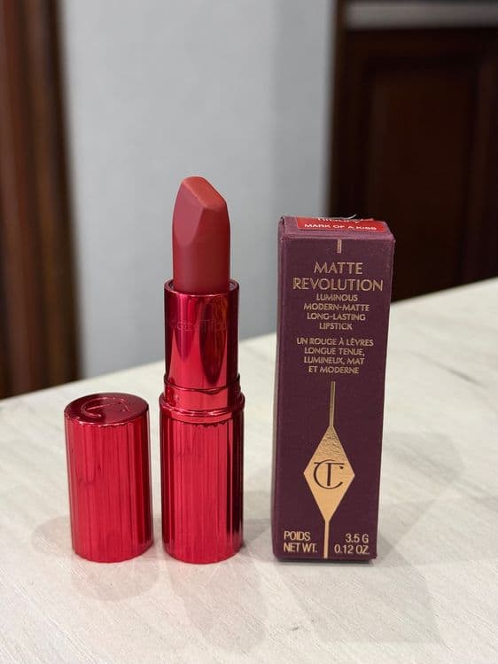 Матовая помада Charlotte Tilbury "mark of a kiss" Оригинал — 1