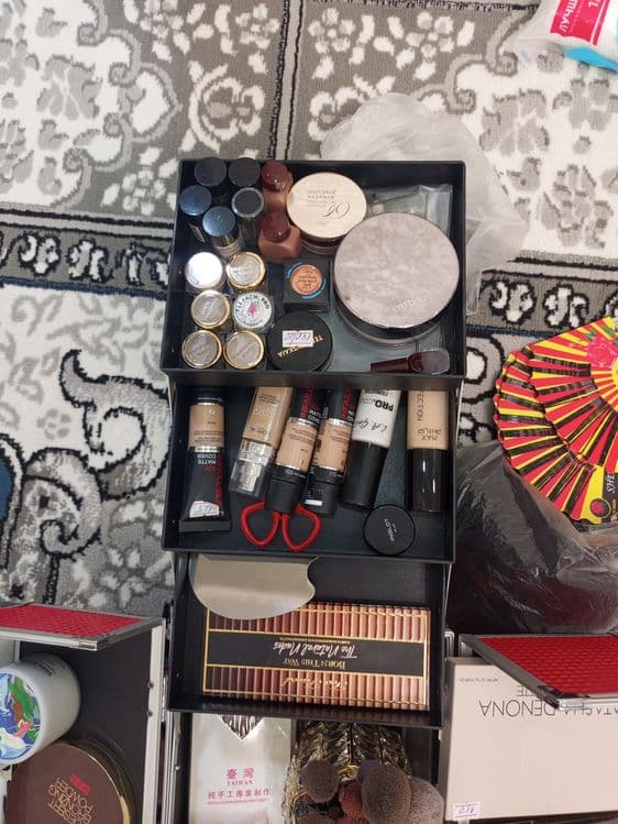 Go'zallik va kelinlar saloni un Professional makyaj orginal kosmetika — 2