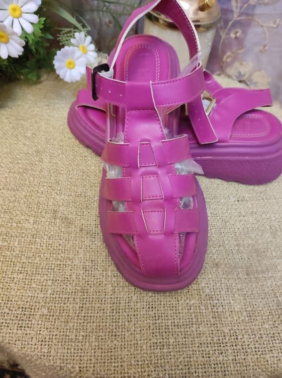 Босоножки , крассовки 40-41 раз. — 2