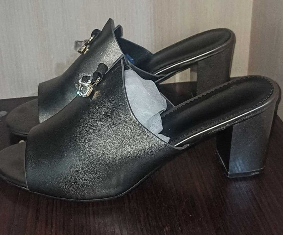 Продаются шлепки на каблучке — 3