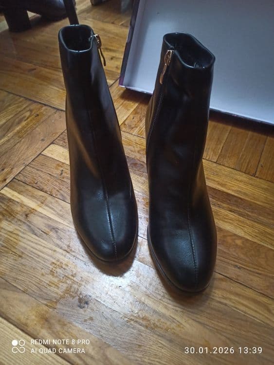 Продам женские сапожки — 1