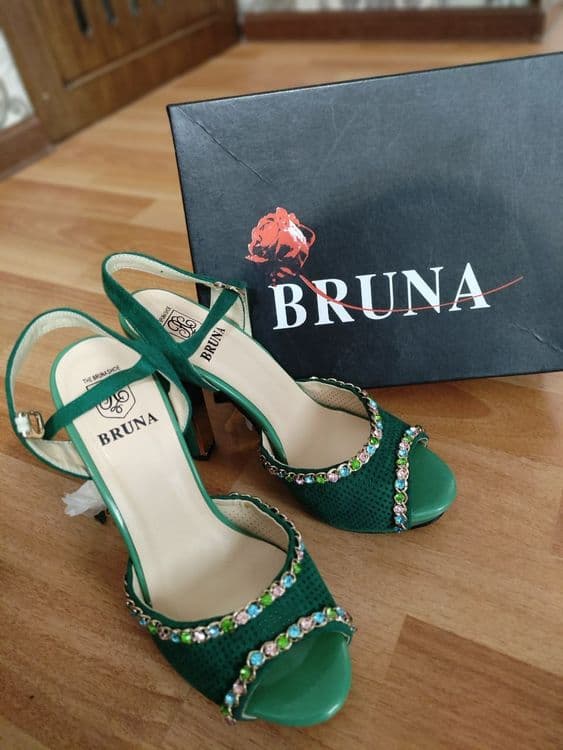 Basanojka Brend Bruna — 1