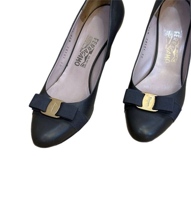 Туфли Salvatore Ferragamo Flo Vara — 2