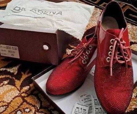 Продаю Женская обув 39 Bruno red — 1