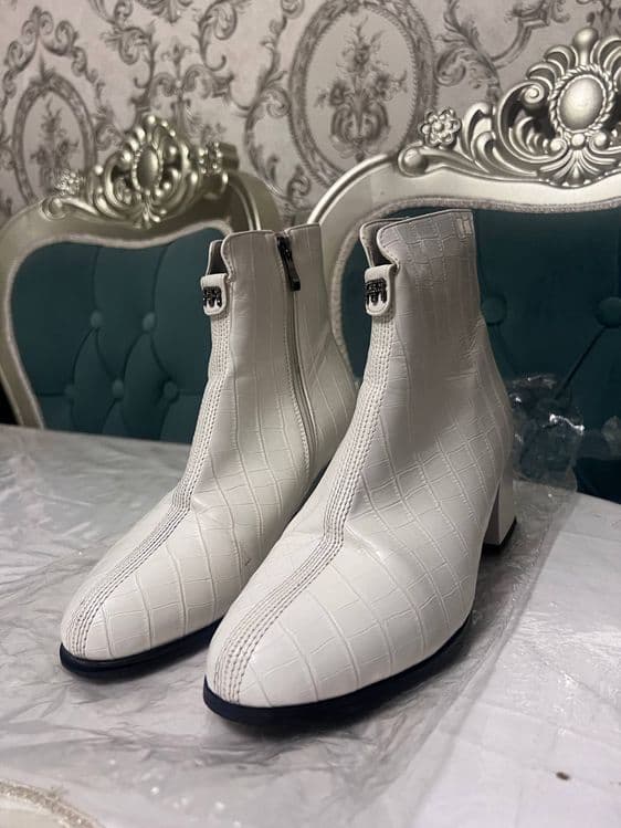 Qish uchun oppoq sapog — 1