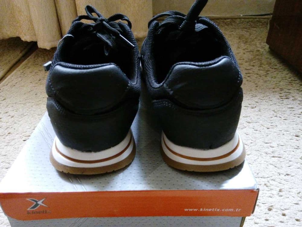 кроссовки Kinetix . Размер 39 — 5