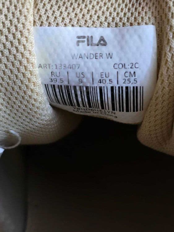Кроссовки женские FILA Wander W размер 39.5 в отличном состоянии Б/У — 2