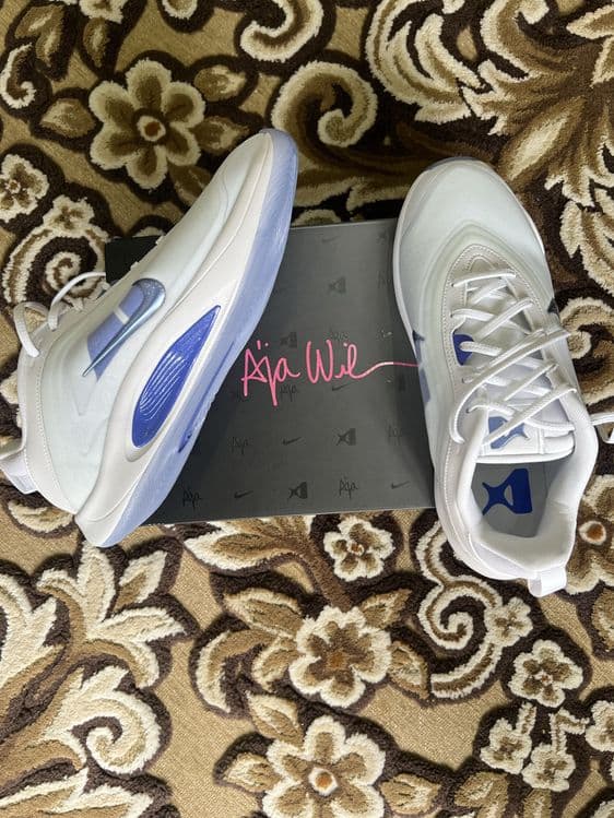 Nike shoes — 3