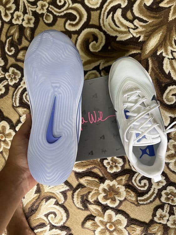 Nike shoes — 4