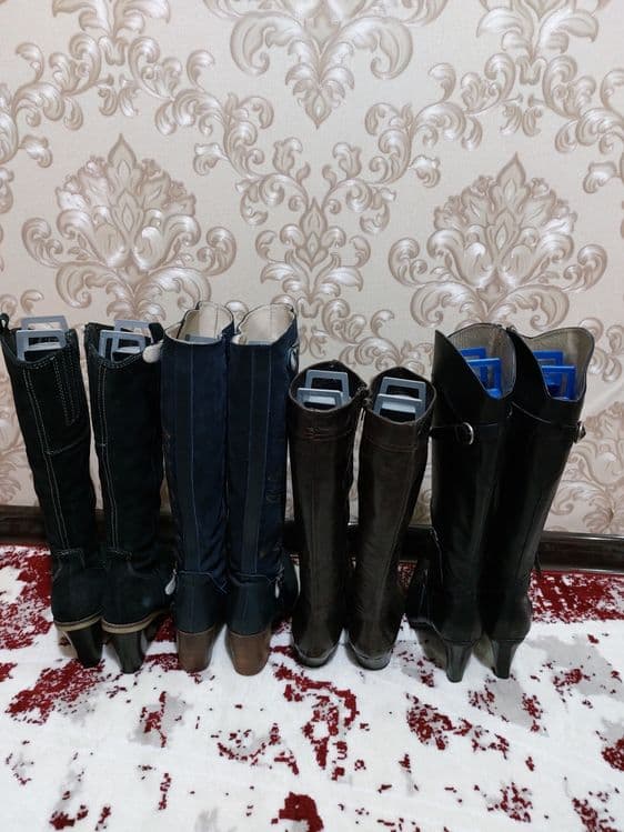 Кожаные женские сапоги р.39 — 2
