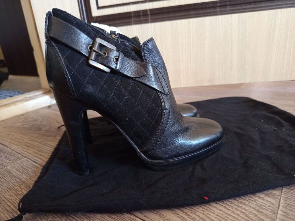 Продаю новые женские ботинки Roberto Cavalli, размер 38 — 1