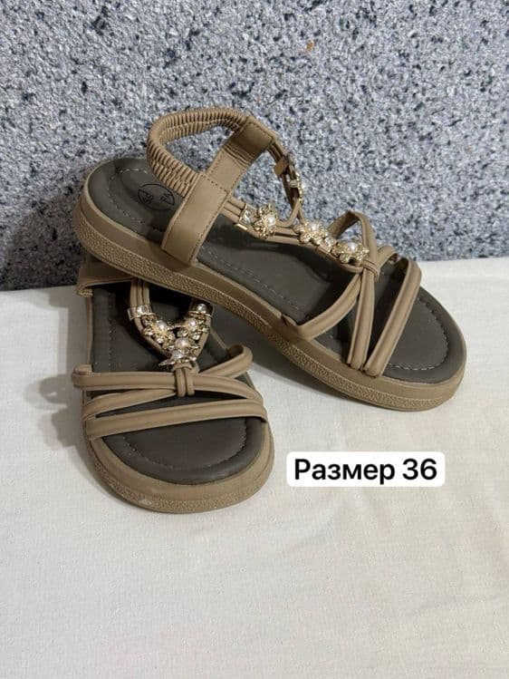 Б/у оёк кийимлар сотилади — 2