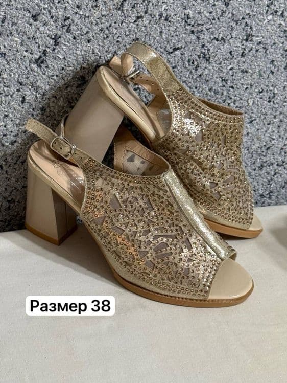 Б/у оёк кийимлар сотилади — 1
