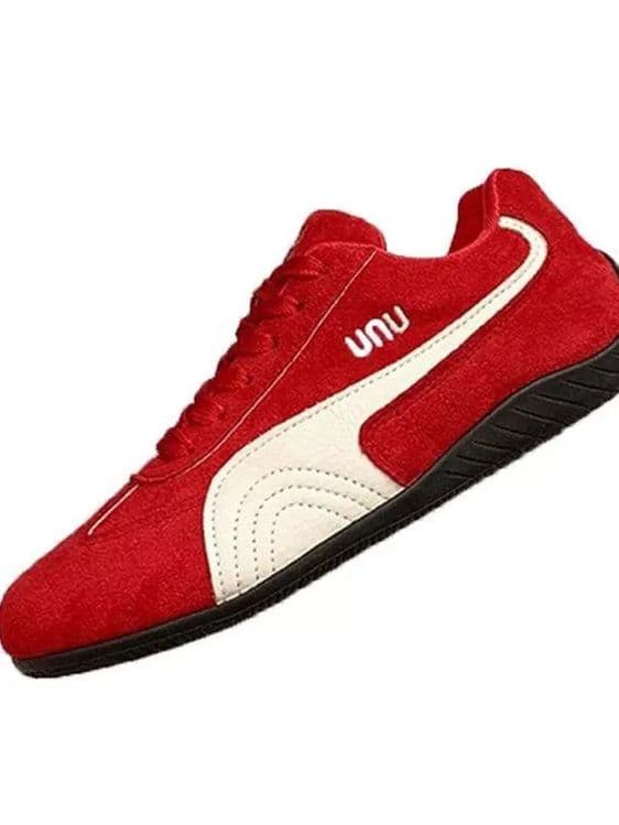 Ayollar uchun sport krossovkalari — 3