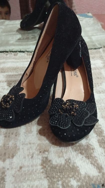Tufli sotiladi. , — 1