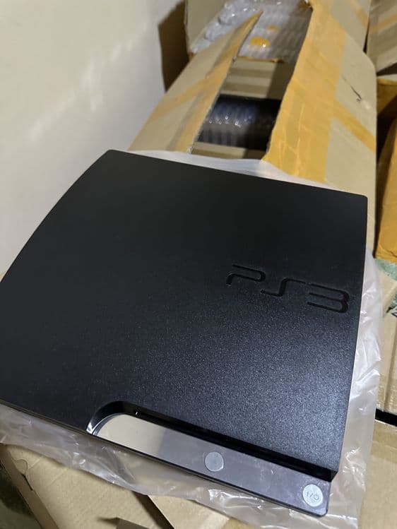 PlayStation 3 500 GB уйинлари билан — 1